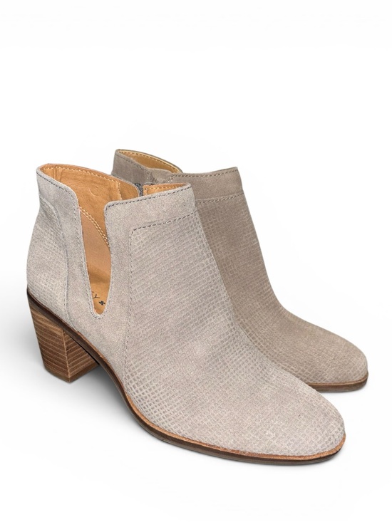 Lucky Brand Shoes - Lucky Brand Ponic Ankle Booties in Cinder Oiled Suede, size 7
